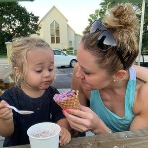 Meet your Posher, Casey